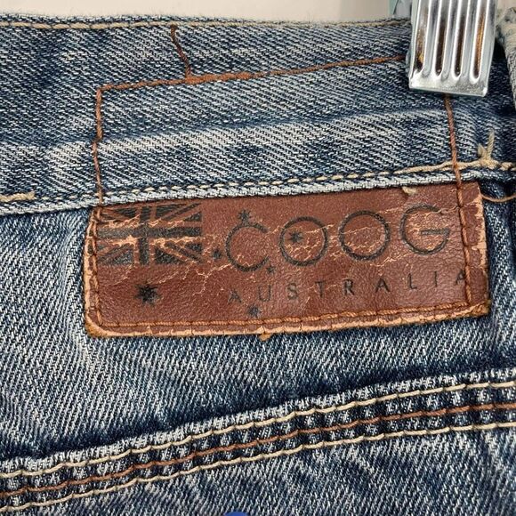 Coogi Australia Men's Distressed Relaxed Straight Jeans Blue Denim Size W34 L32 - Picture 6 of 13